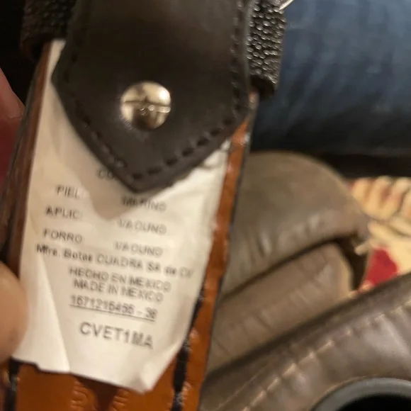 Cuadra men’s cowboy boots with matching belt